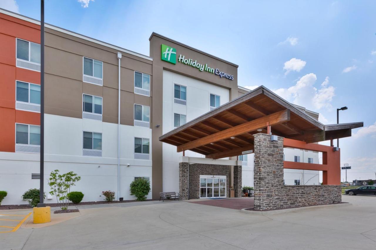 Holiday Inn Express & Suites - Effingham By Ihg Exterior photo