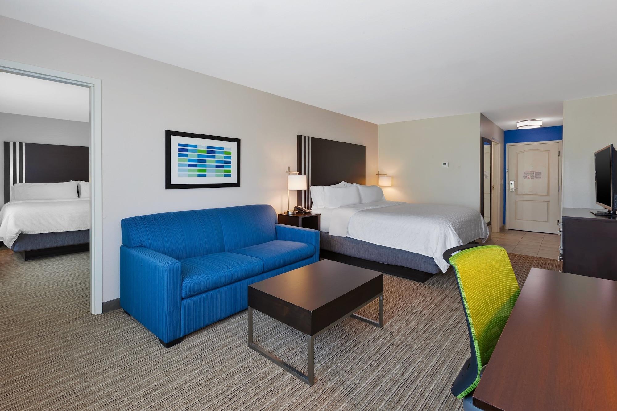 Holiday Inn Express & Suites - Effingham By Ihg Exterior photo