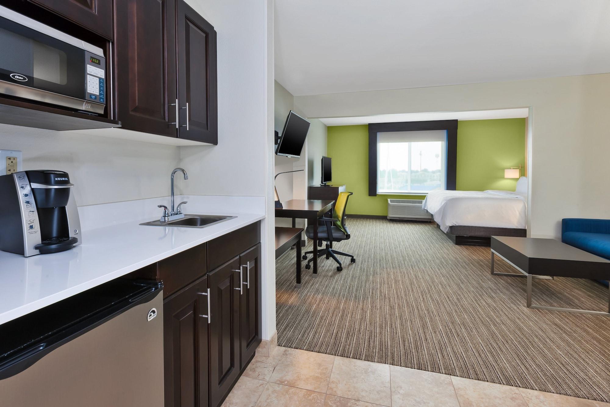 Holiday Inn Express & Suites - Effingham By Ihg Exterior photo